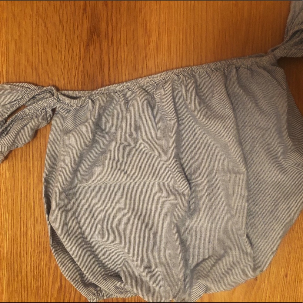 Brandy Melville off the shoulder top
